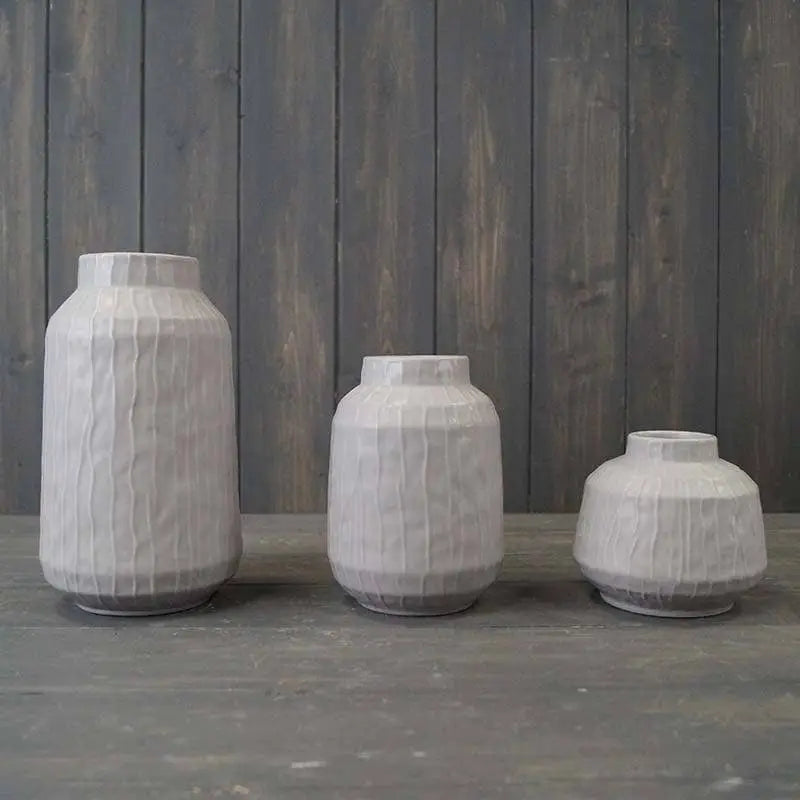 Glasert vase i pastellgrå – 19 cm