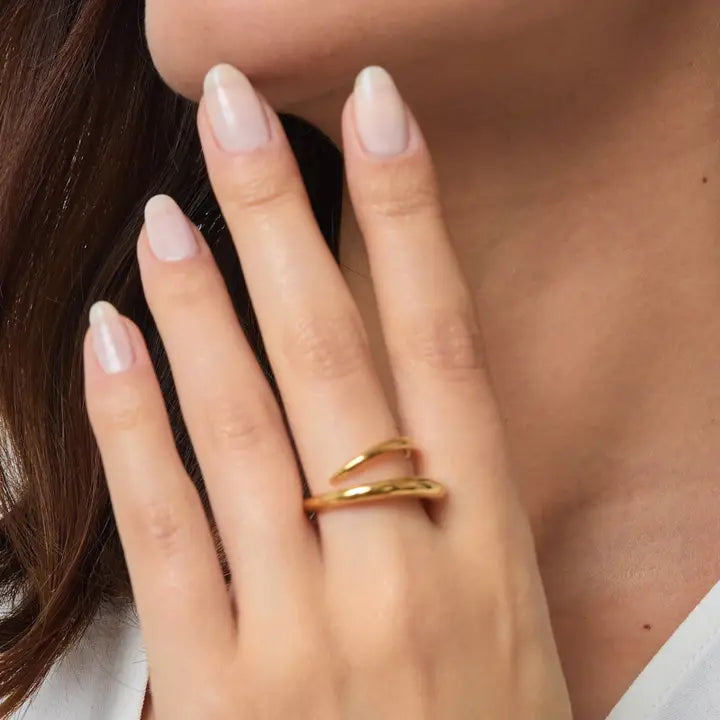 Stilren og tidløs ring